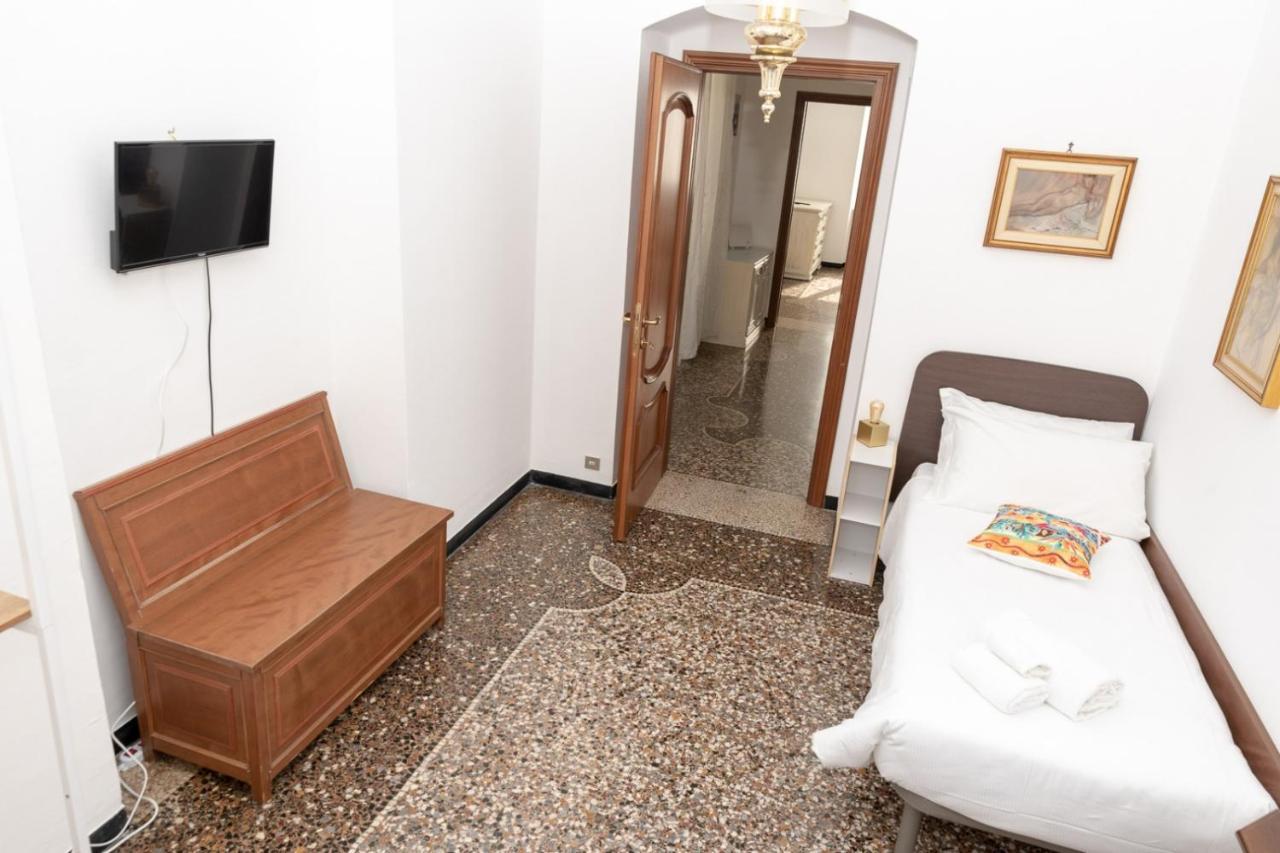 Living Sestri Airport Apartman Genova Kültér fotó